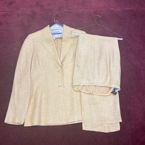 Prestine Size 8 Pants Suit